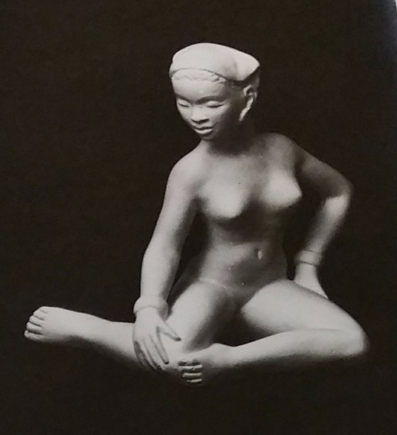 Raw chalkware figurine