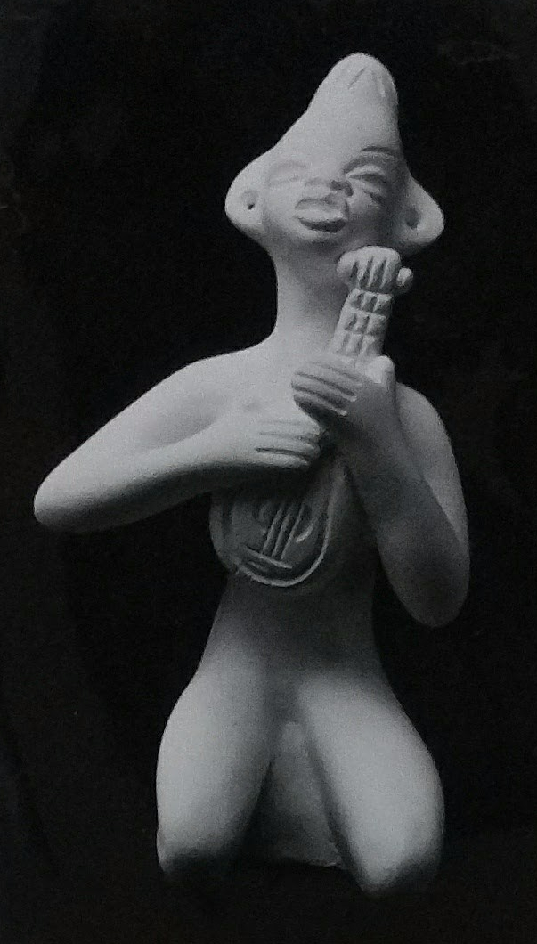 Raw chalkware figurine