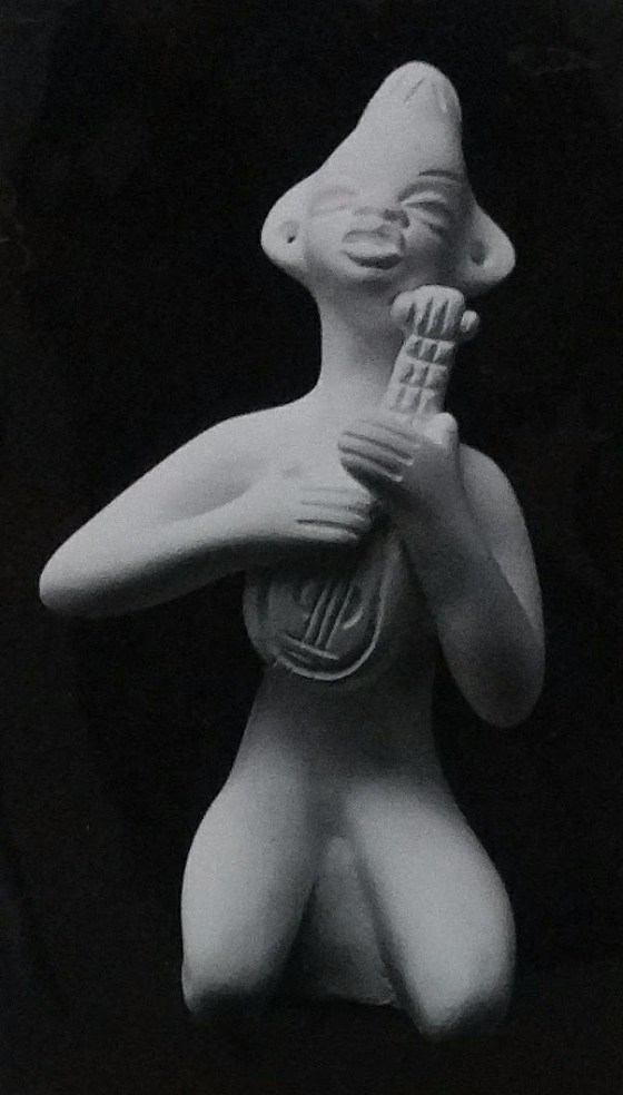 Raw chalkware figurine