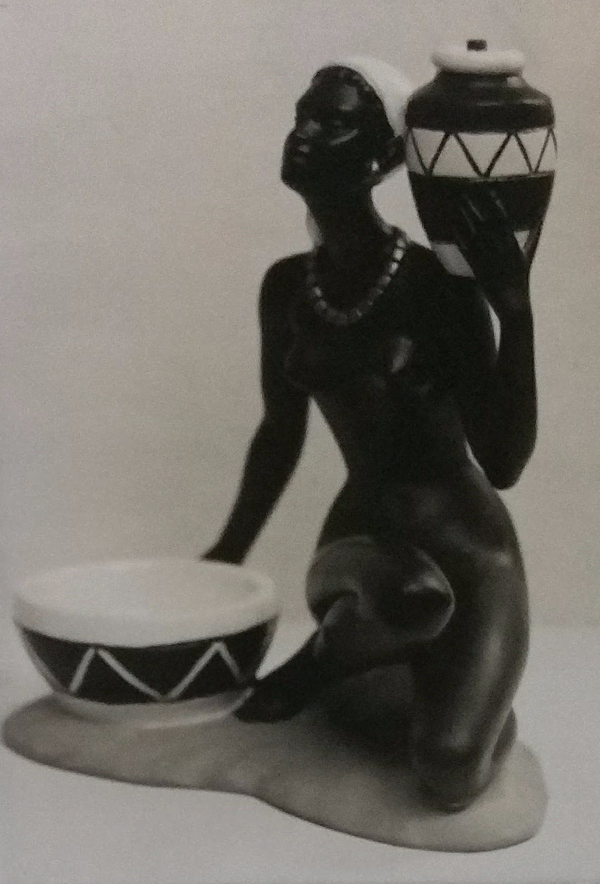 Lady lamp by Nieri – Reg 893600 – 1950s vintage chalkware statues