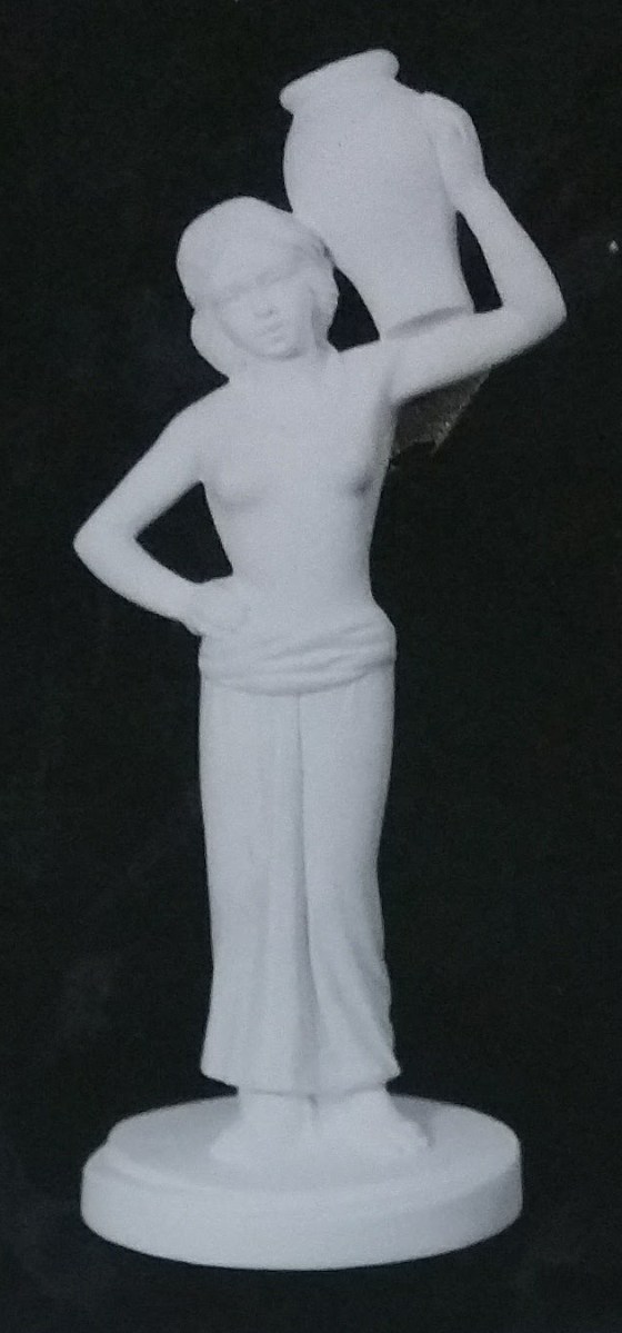 Raw chalkware statue