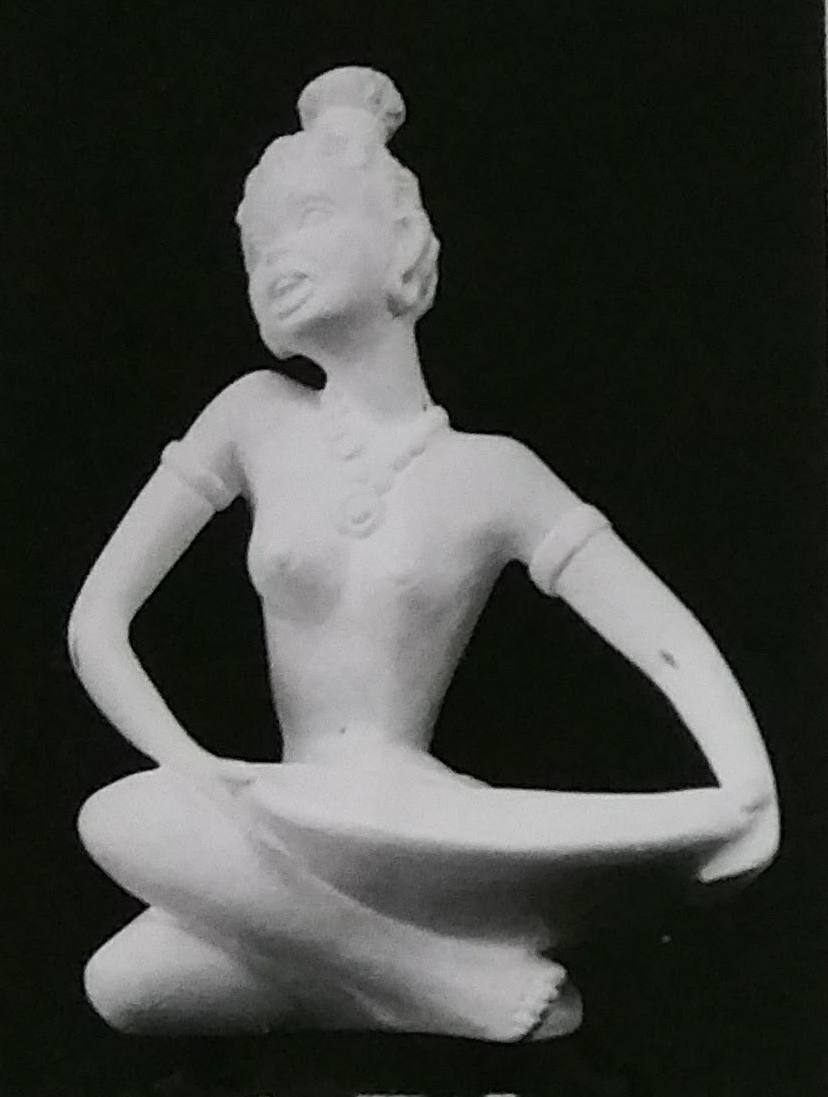 Raw chalkware statue