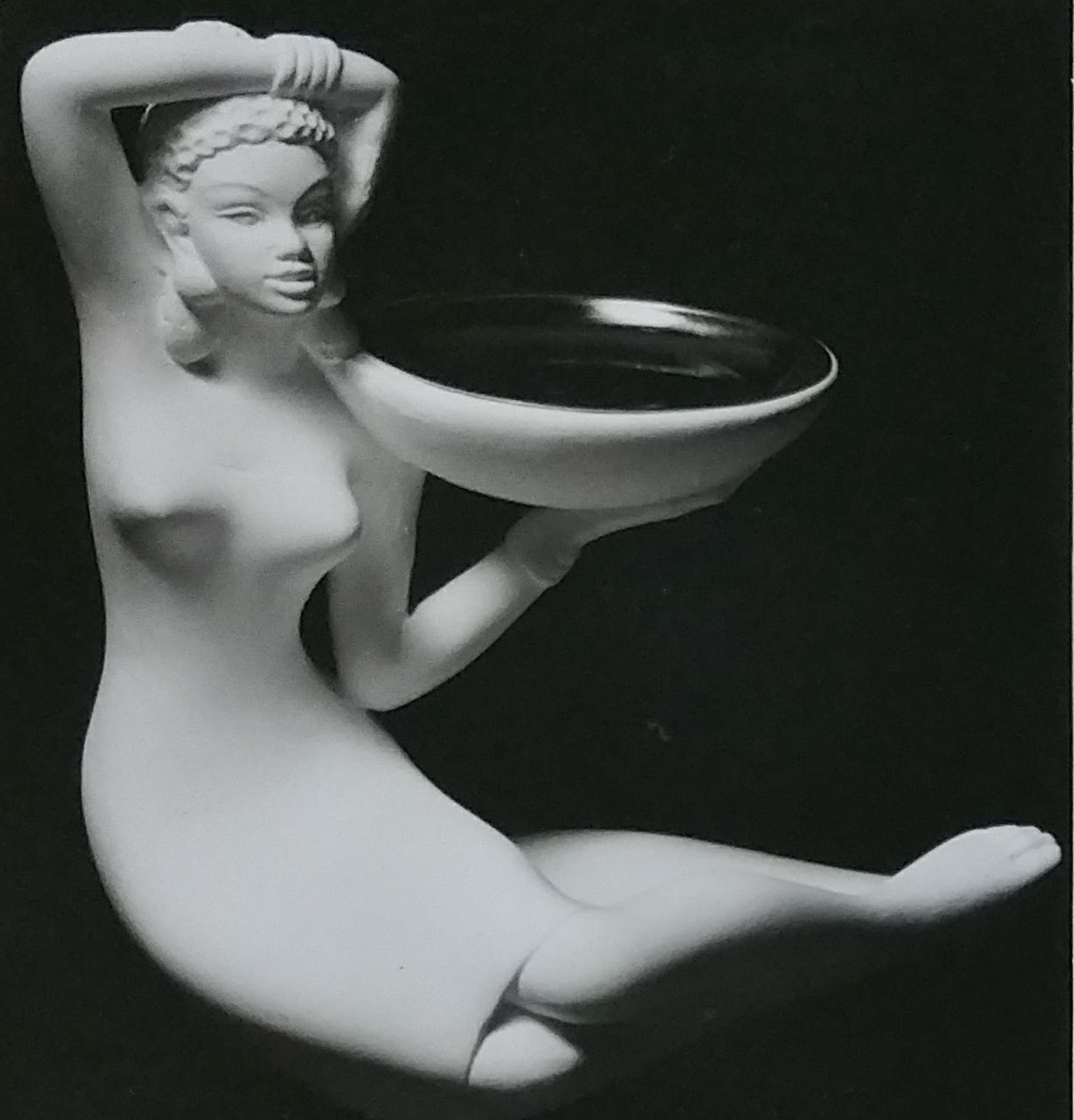 Raw chalkware statue