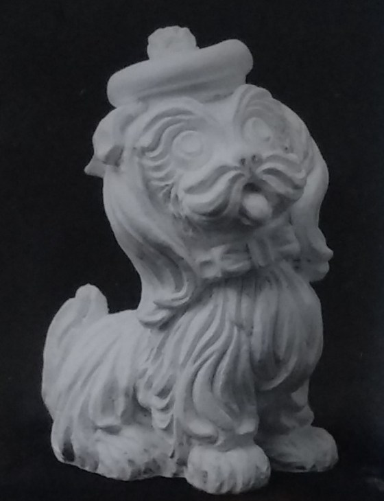 Raw chalkware statue