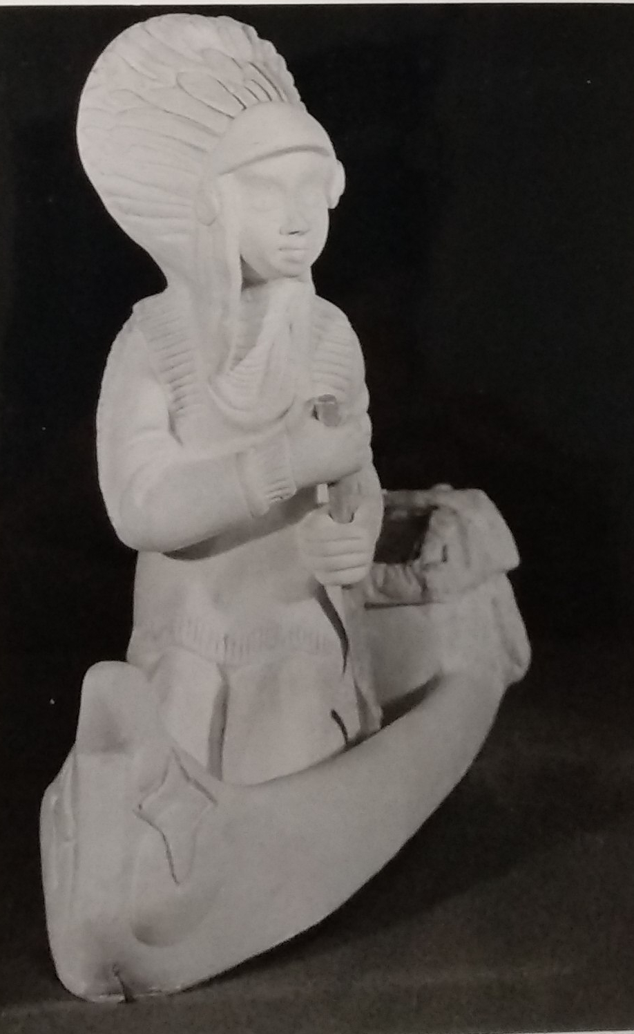 Raw chalkware statue