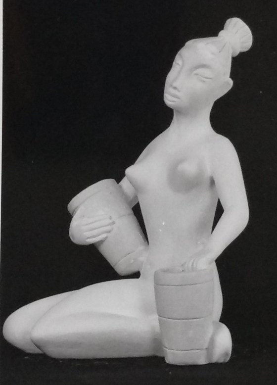 Raw chalkware statue