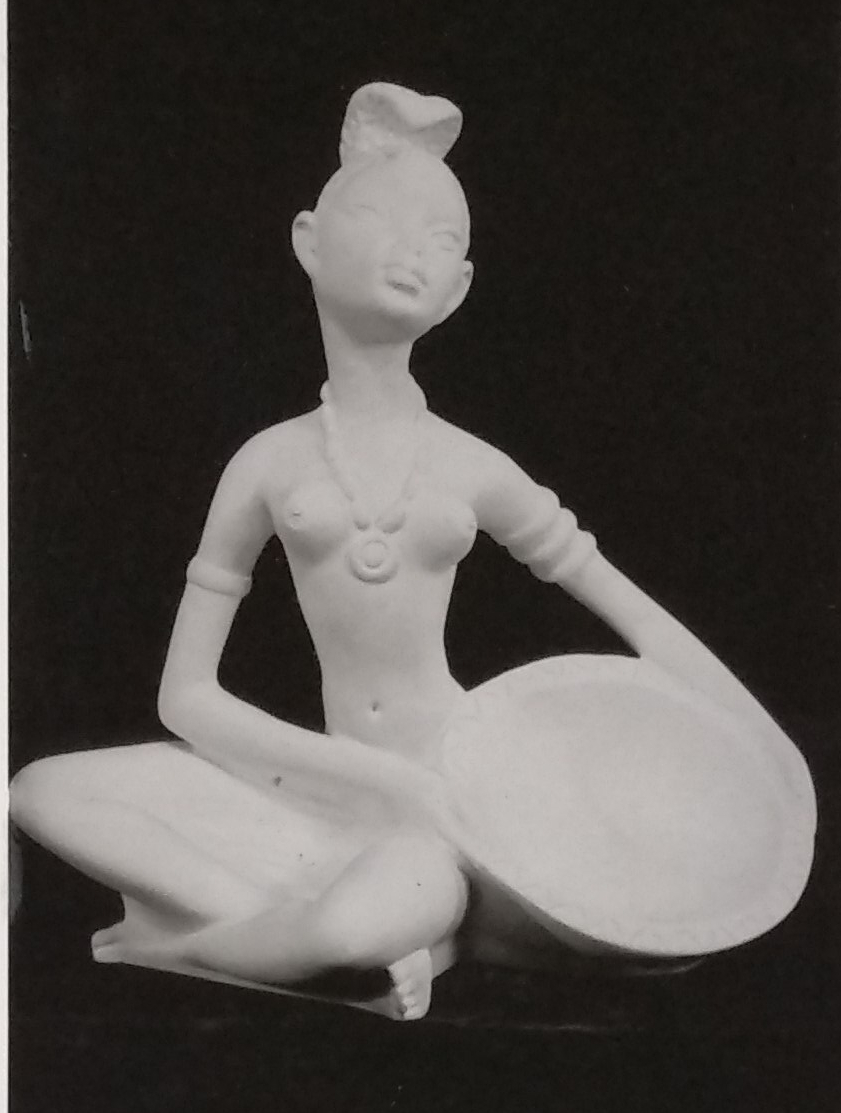 Full figurine statue in chalkware