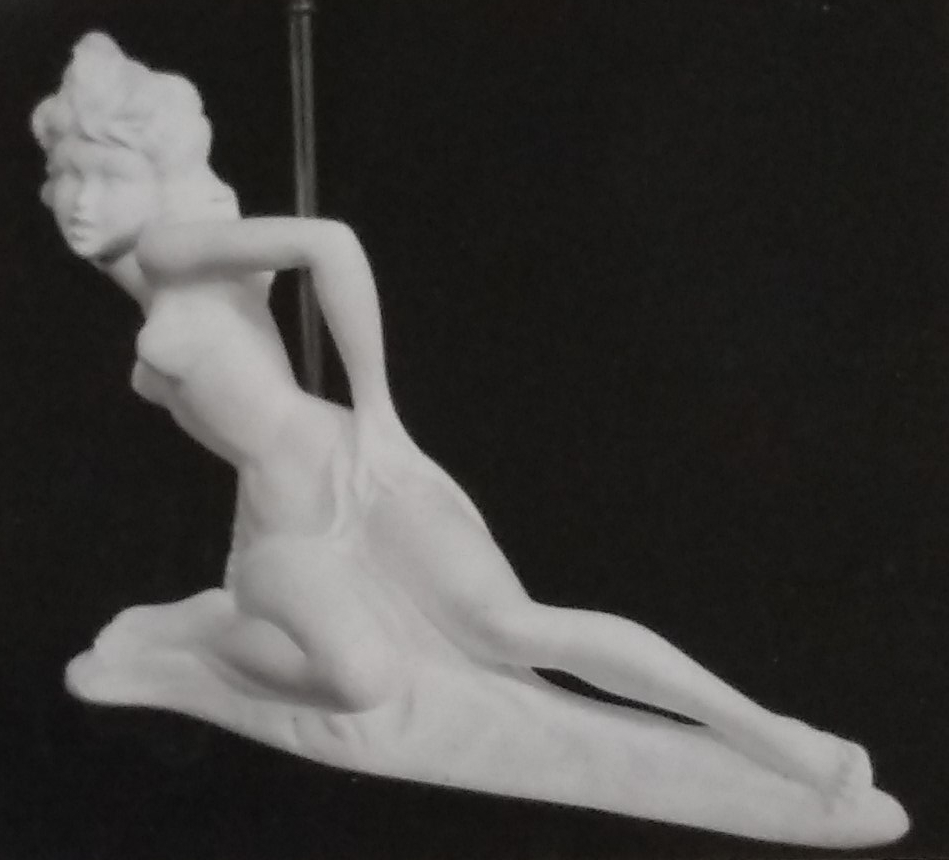 Full figurine in chalkware lamp