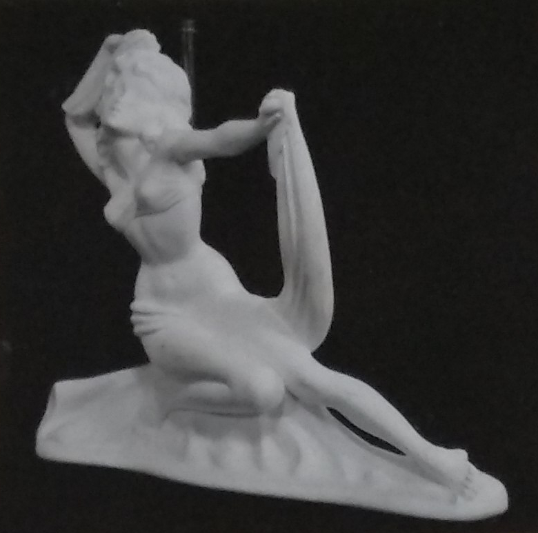 Full figurine in chalkware lamp