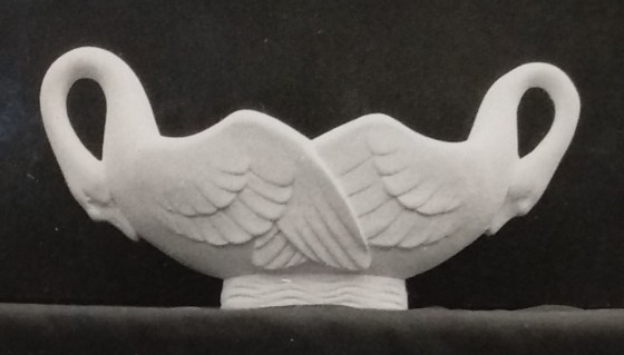 Jardieniere of swans